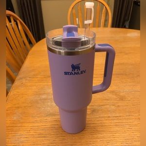 Stanley Adventure Quencher H2.0 Flowstate 40 oz Tumbler - Lavender